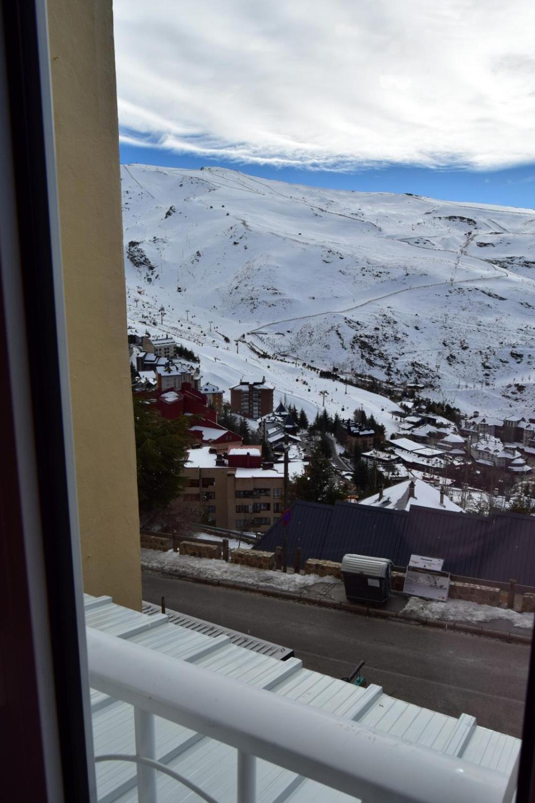 Sierra Nevada Apartamento De Madera Muy Calido Con Buenas Vistas Y Wifi Luaran gambar
